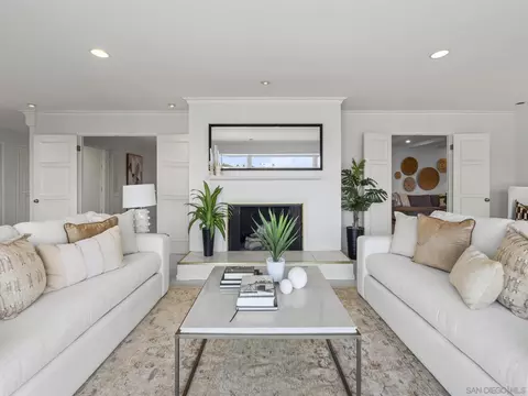 Living - 7753 Via Capri, La Jolla, CA 92037 photo 6 of 10