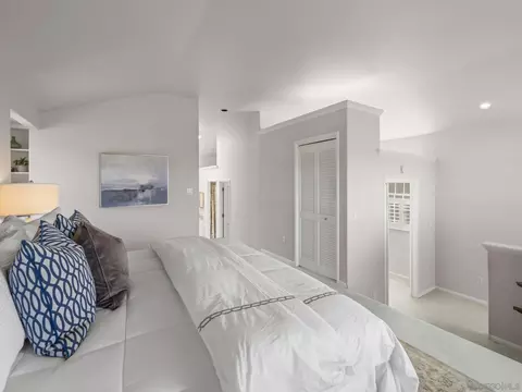 Bedroom - 7753 Via Capri, La Jolla, CA 92037 photo 3 of 9