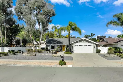 810 Madison Ave, Escondido, CA 92026