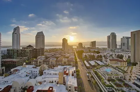 645 Front St #1705, San Diego, CA 92101