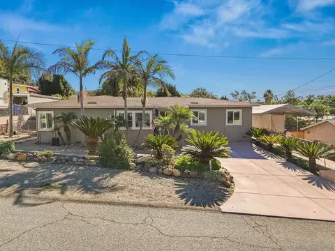 9219 Brookside Cir, Spring Valley, CA 91977