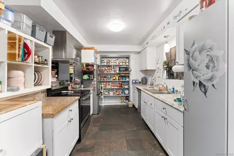 Kitchen - 489 E 55th St, Long Beach, CA 90805 photo 2 of 3