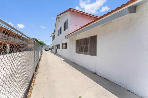 Exterior - 489 E 55th St, Long Beach, CA 90805 photo 1 of 4