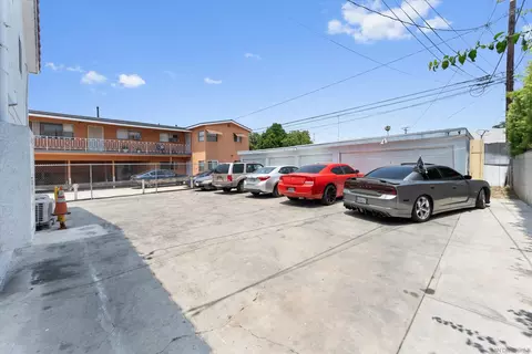 Exterior - 489 E 55th St, Long Beach, CA 90805 photo 4 of 4