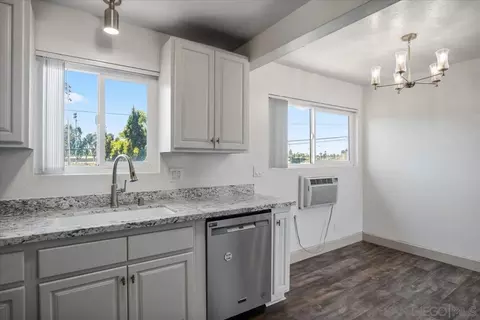 Dining - 4281 Lowell St #24, La Mesa, CA 91941 photo 1 of 1