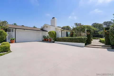 Exterior - 445 Avenida Primavera, Del Mar, CA 92014 photo 1 of 11