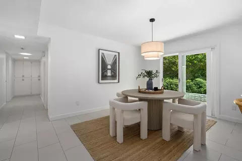 Entry Way - 445 Avenida Primavera, Del Mar, CA 92014 photo 3 of 3