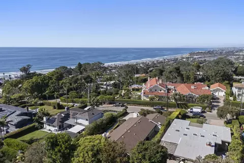 View/Area - 445 Avenida Primavera, Del Mar, CA 92014 photo 3 of 4
