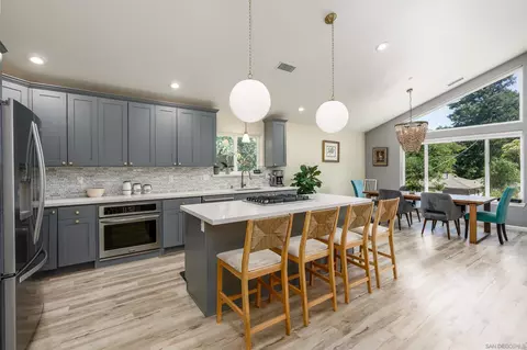 718 Walnut Ave, Ukiah, CA 95482