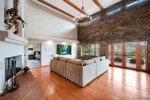 Living - 17287 Oak Hollow Rd, Ramona, CA 92065 photo 1 of 3