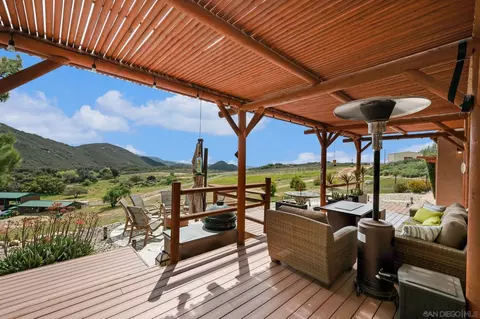 Exterior - 17287 Oak Hollow Rd, Ramona, CA 92065 photo 3 of 10