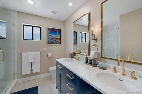 Bath - 17287 Oak Hollow Rd, Ramona, CA 92065 photo 6 of 6