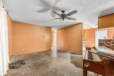 Living - 9048 Gideon Cir S, Lakeside, CA 92040 photo 2 of 3