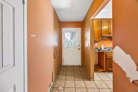 Entry Way - 9048 Gideon Cir S, Lakeside, CA 92040 photo 1 of 1