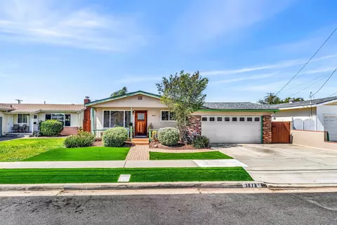 3878 Armstrong St, San Diego, CA 92111
