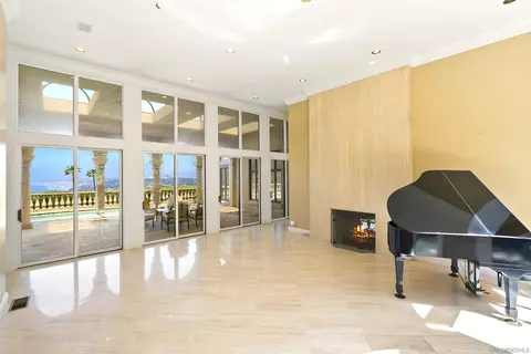 Living - 2302 Rue Adriane, La Jolla, CA 92037 photo 1 of 3