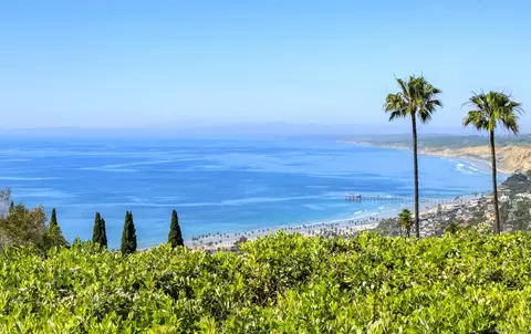 View/Area - 2302 Rue Adriane, La Jolla, CA 92037 photo 2 of 4