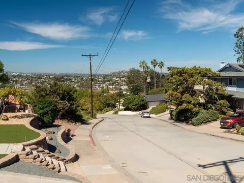 8017 Wetherly St, La Mesa, CA 91941 photo 4