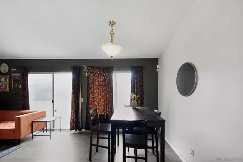 Dining - 1072 Violet St, Hemet, CA 92545 photo 2 of 2