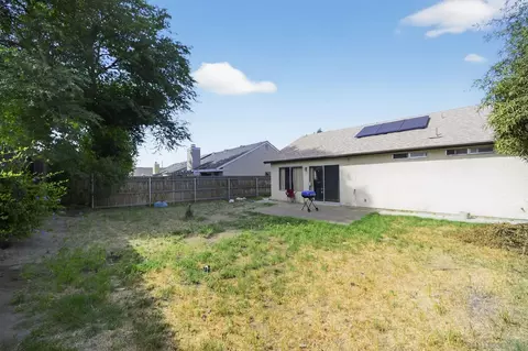 Exterior - 1072 Violet St, Hemet, CA 92545 photo 1 of 3