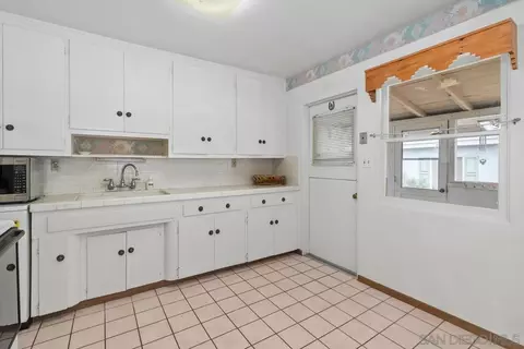 Kitchen - 11179 Topo Ln, Lakeside, CA 92040 photo 1 of 2
