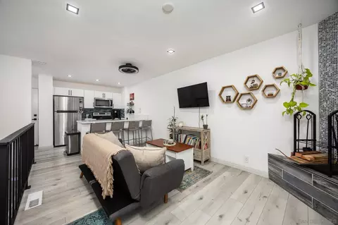 4380 Temecula St #4, San Diego, CA 92107