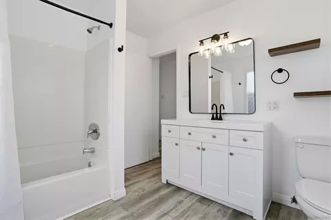 Bath - 537 Deluz Rd, Fallbrook, CA 92028 photo 1 of 1