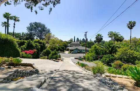 Exterior - 8648 Alpine Ave, La Mesa, CA 91941 photo 9 of 11