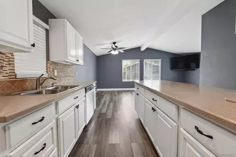 220 Camino Corto #SPC 100, Vista, CA 92083