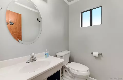 Bath - 567 Brighthaven, El Cajon, CA 92019 photo 2 of 2