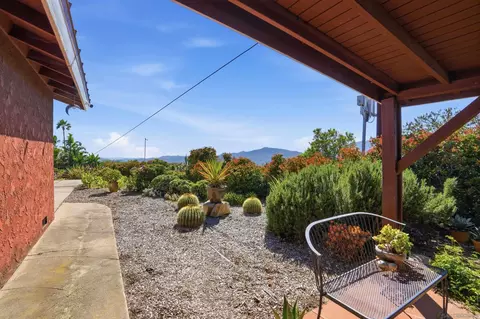 Exterior - 2384 Glenn Rd, Fallbrook, CA 92028 photo 6 of 12