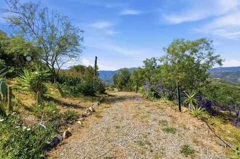 Exterior - 2384 Glenn Rd, Fallbrook, CA 92028 photo 8 of 12