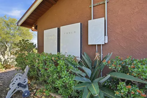 Exterior - 2384 Glenn Rd, Fallbrook, CA 92028 photo 2 of 12