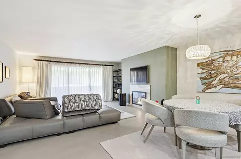 Living - 180 Date Ave, Imperial Beach, CA 91932 photo 1 of 6