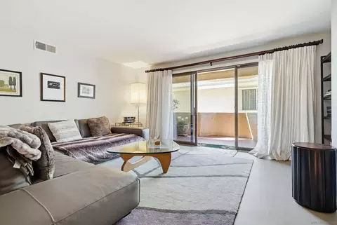 Living - 180 Date Ave, Imperial Beach, CA 91932 photo 2 of 6
