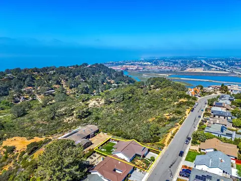 View/Area - 14224 Recuerdo Dr, Del Mar, CA 92014 photo 8 of 12
