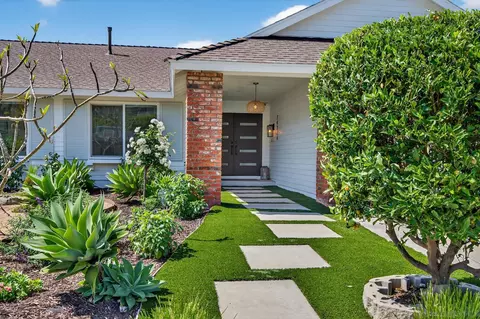 Exterior - 14224 Recuerdo Dr, Del Mar, CA 92014 photo 4 of 8