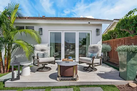 Exterior - 14224 Recuerdo Dr, Del Mar, CA 92014 photo 2 of 8