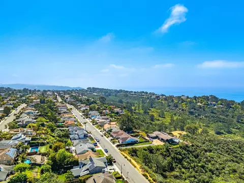 View/Area - 14224 Recuerdo Dr, Del Mar, CA 92014 photo 2 of 12