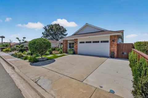 Exterior - 14224 Recuerdo Dr, Del Mar, CA 92014 photo 6 of 8