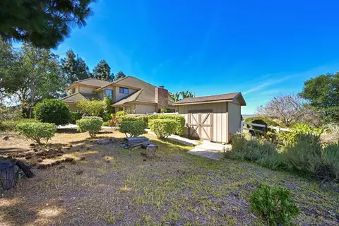 Exterior - 1282 Olive Ave, Fallbrook, CA 92028 photo 6 of 10