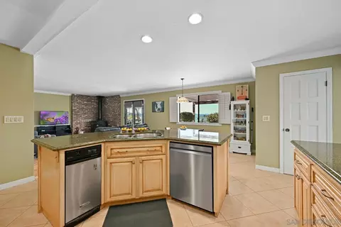 Kitchen - 1282 Olive Ave, Fallbrook, CA 92028 photo 3 of 3