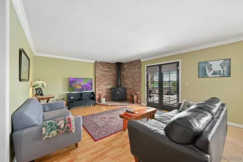 Living - 1282 Olive Ave, Fallbrook, CA 92028 photo 4 of 4