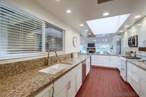 Kitchen - 2152 Caminito Circulo Sur, La Jolla, CA 92037 photo 4 of 5