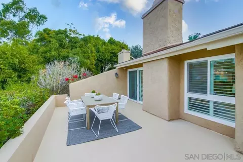 Exterior - 2152 Caminito Circulo Sur, La Jolla, CA 92037 photo 7 of 8