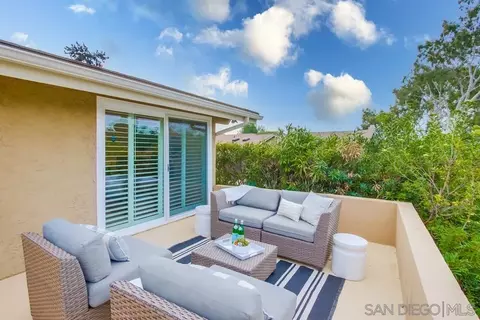 Exterior - 2152 Caminito Circulo Sur, La Jolla, CA 92037 photo 4 of 8