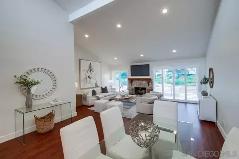 Dining - 2152 Caminito Circulo Sur, La Jolla, CA 92037 photo 1 of 3