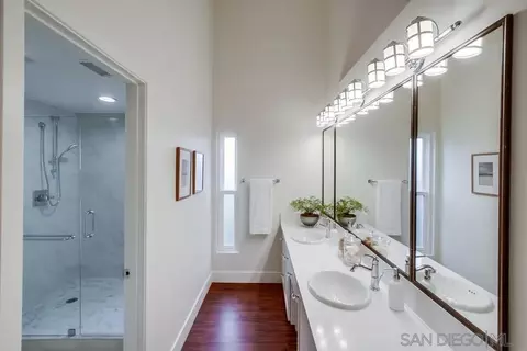 Bath - 2152 Caminito Circulo Sur, La Jolla, CA 92037 photo 3 of 4