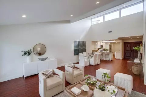 Living - 2152 Caminito Circulo Sur, La Jolla, CA 92037 photo 2 of 3