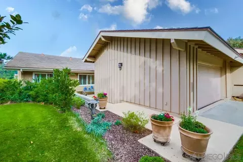Exterior - 2152 Caminito Circulo Sur, La Jolla, CA 92037 photo 3 of 8